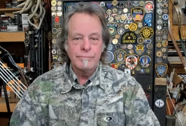 TED NUGENT: ‘La embrutecimiento de Estados Unidos ha ido por la vía rápida desde la década de 1950’