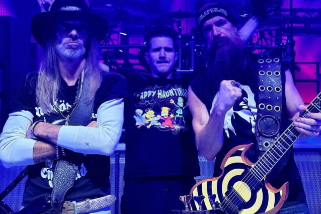 Vea las primeras fotos de la nueva formación de PANTERA ensayando para los próximos espectáculos