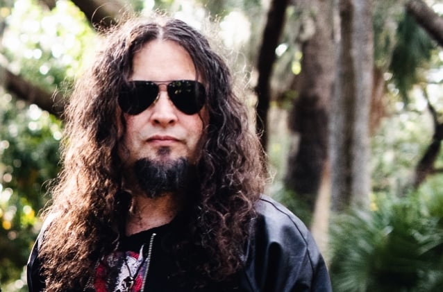 ¿Habrá alguna vez una biografía oficial de la banda QUEENSRŸCHE?  MICHAEL WILTON Responde