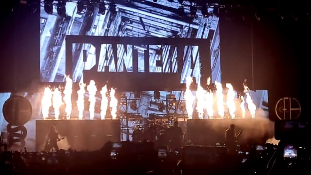 Mira a PANTERA actuar en el MONTERREY METAL FEST de México