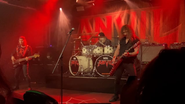 ANVIL Documental ‘Anvil!  The Story Of Anvil’ se lanzará en Blu-Ray y DVD con características especiales