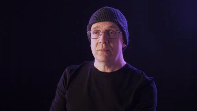 DEVIN TOWNSEND sobre la gira posterior a la pandemia: “La capacidad de ganar dinero en la gira casi se ha ido ahora”