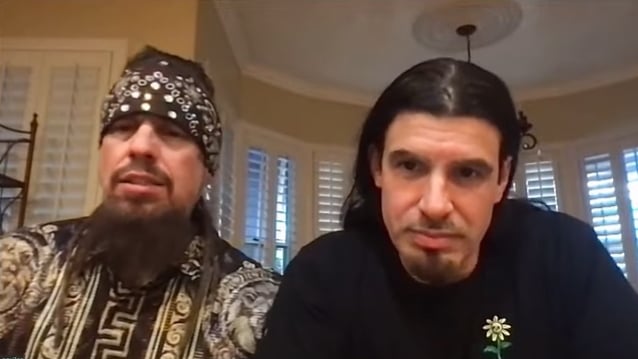FIELDY de KORN ‘No está en las drogas’, dice su mejor amigo y compañero de banda de STILLWELL