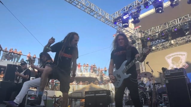 Mira: DAVID ELLEFSON y RANDY BLYTHE interpretan ‘One’ de METALLICA en el crucero SHIPROCKED