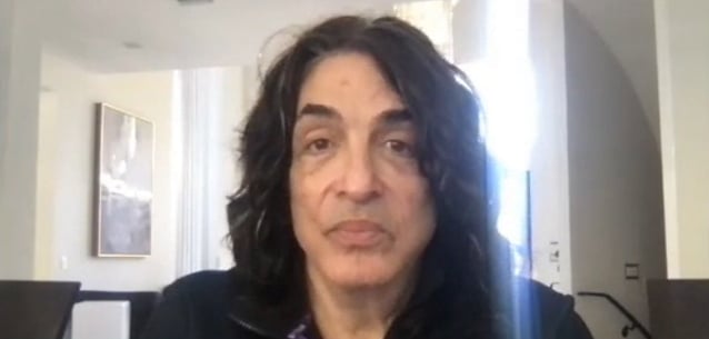 PAUL STANLEY: “Si eliges perseguir algo que está fuera de tu alcance, eres un idiota”