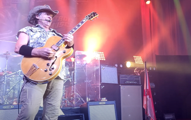 TED NUGENT rinde homenaje a JEFF BECK: era “un tipo aventurero, creativo y maravilloso”