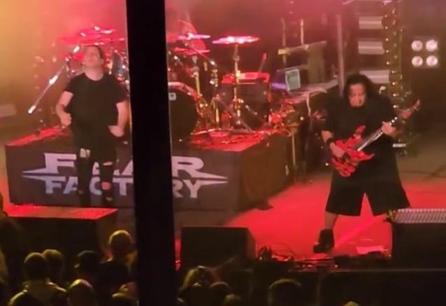 Mire: FEAR FACTORY toca el primer show con el nuevo cantante MILO SILVESTRO
