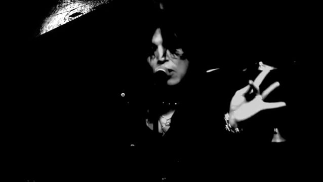 TOM KEIFER comparte nuevo video musical para ‘A Different Light’