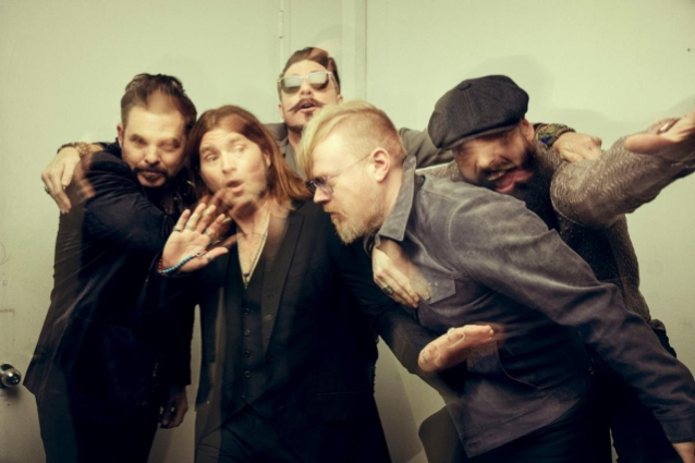 RIVAL SONS comparte video musical de ‘Bird In The Hand’
