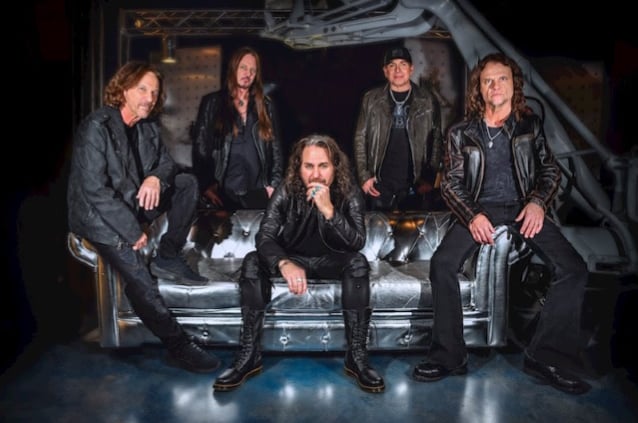 WINGER comparte video musical para su nuevo sencillo ‘It All Comes Back Around’