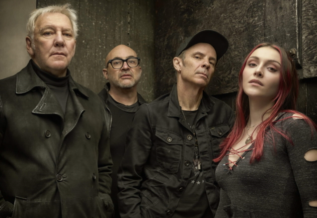 El proyecto ENVY OF NONE de ALEX LIFESON lanzará el nuevo EP ‘That Was Then, This Is Now’ en junio
