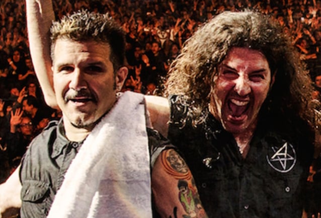 CHARLIE BENANTE de ANTHRAX lamenta la muerte de su hermana mayor y la madre de FRANK BELLO