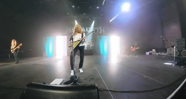 Ve detrás de escena del reciente concierto de MEGADETH en Adelaida, Australia