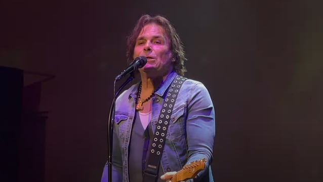 MIKE TRAMP dice que COVID-19 lo puso de rodillas: “Nunca pensé que me sentiría vivo de nuevo”