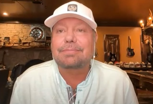 VINCE NEIL DE MÖTLEY CRÜE: JOHN 5 ‘Estaba listo para tocar en el set incluso antes de que lo contratáramos’